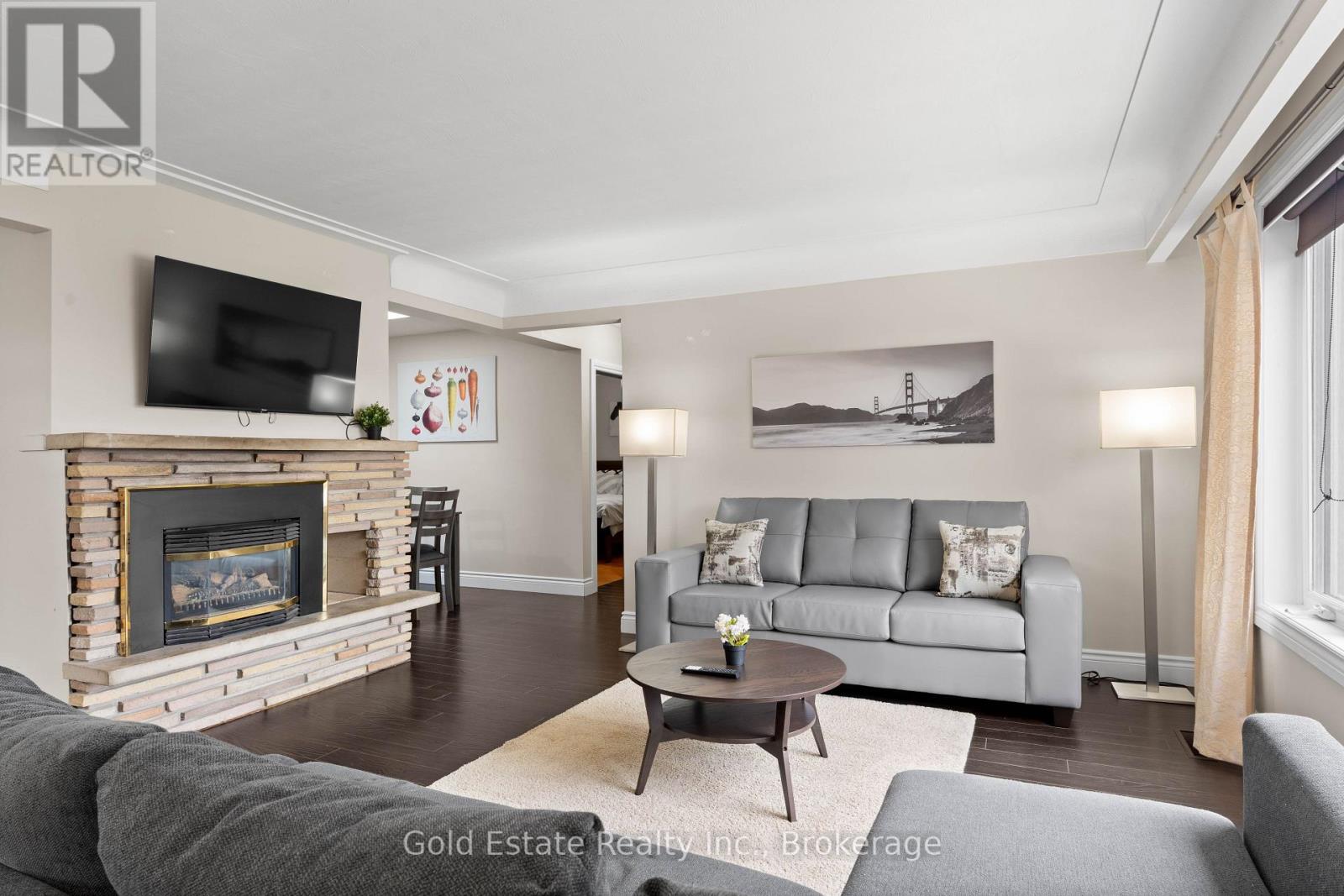 298 Barton Street, Hamilton, Ontario  L8E 2K6 - Photo 2 - X13739578