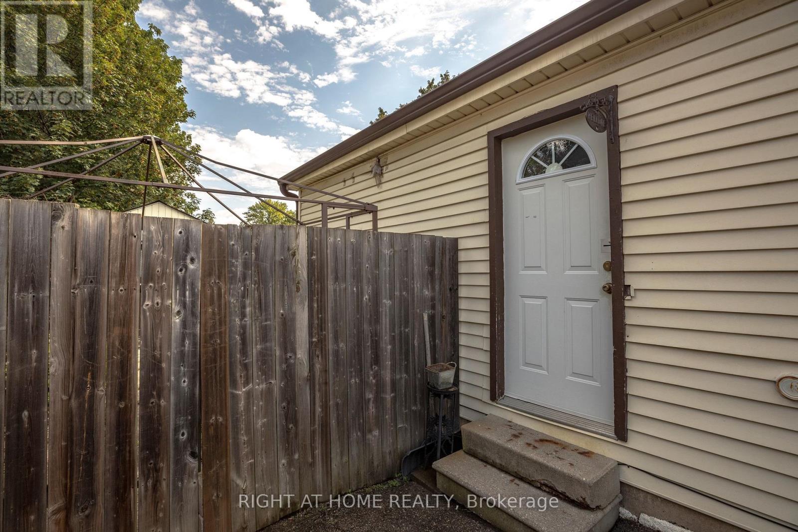 134 Catharine Avenue, Brantford, Ontario  N3T 1Y4 - Photo 4 - X13739618
