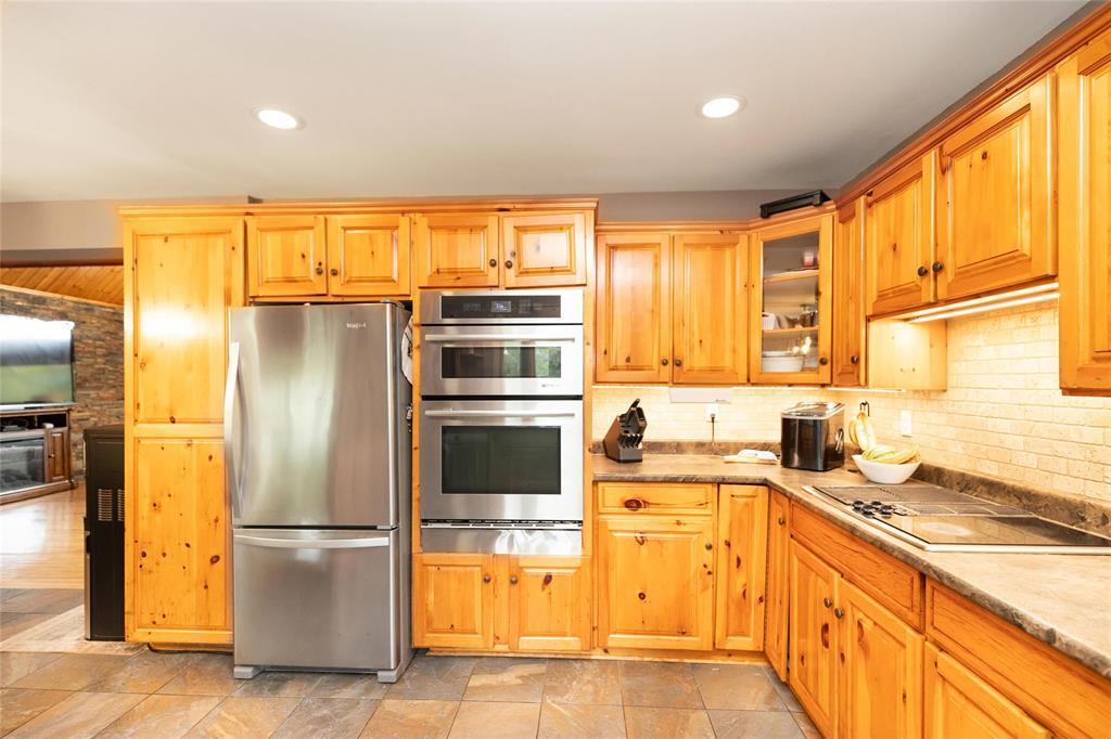 21072 50 (Mondor) Road N, Ile Des Chenes, Manitoba  R0A 0T3 - Photo 12 - 202622102