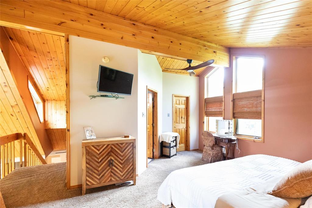 21072 50 (Mondor) Road N, Ile Des Chenes, Manitoba  R0A 0T3 - Photo 16 - 202622102