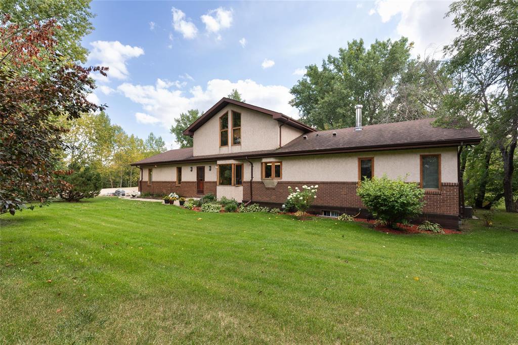 21072 50 (Mondor) Road N, Ile Des Chenes, Manitoba  R0A 0T3 - Photo 2 - 202622102