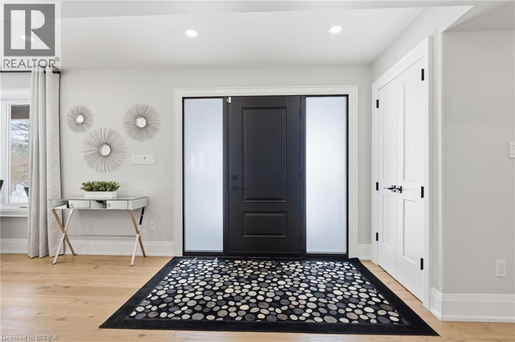 360 Robinson Road, Brantford, Ontario  N3T 5L7 - Photo 6 - 40823890