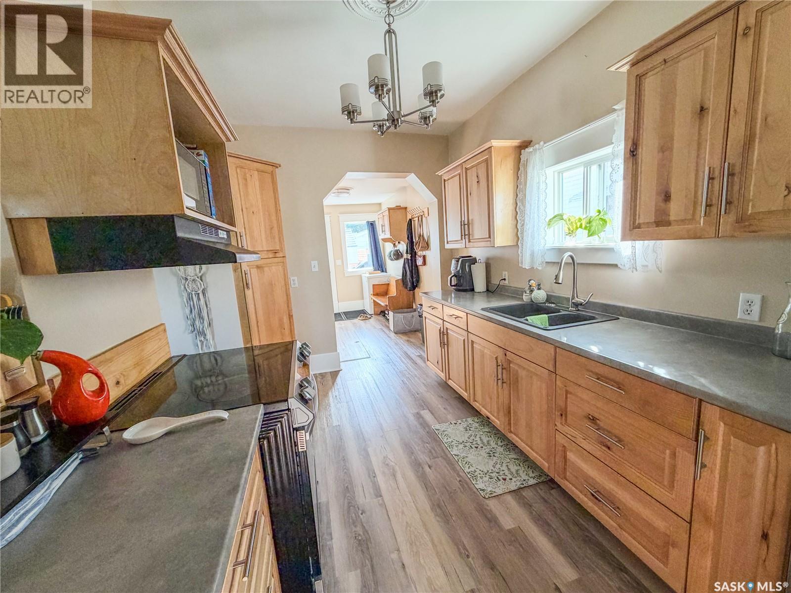 127 10th Avenue W, Melville, Saskatchewan  S0A 2P0 - Photo 12 - SK047409