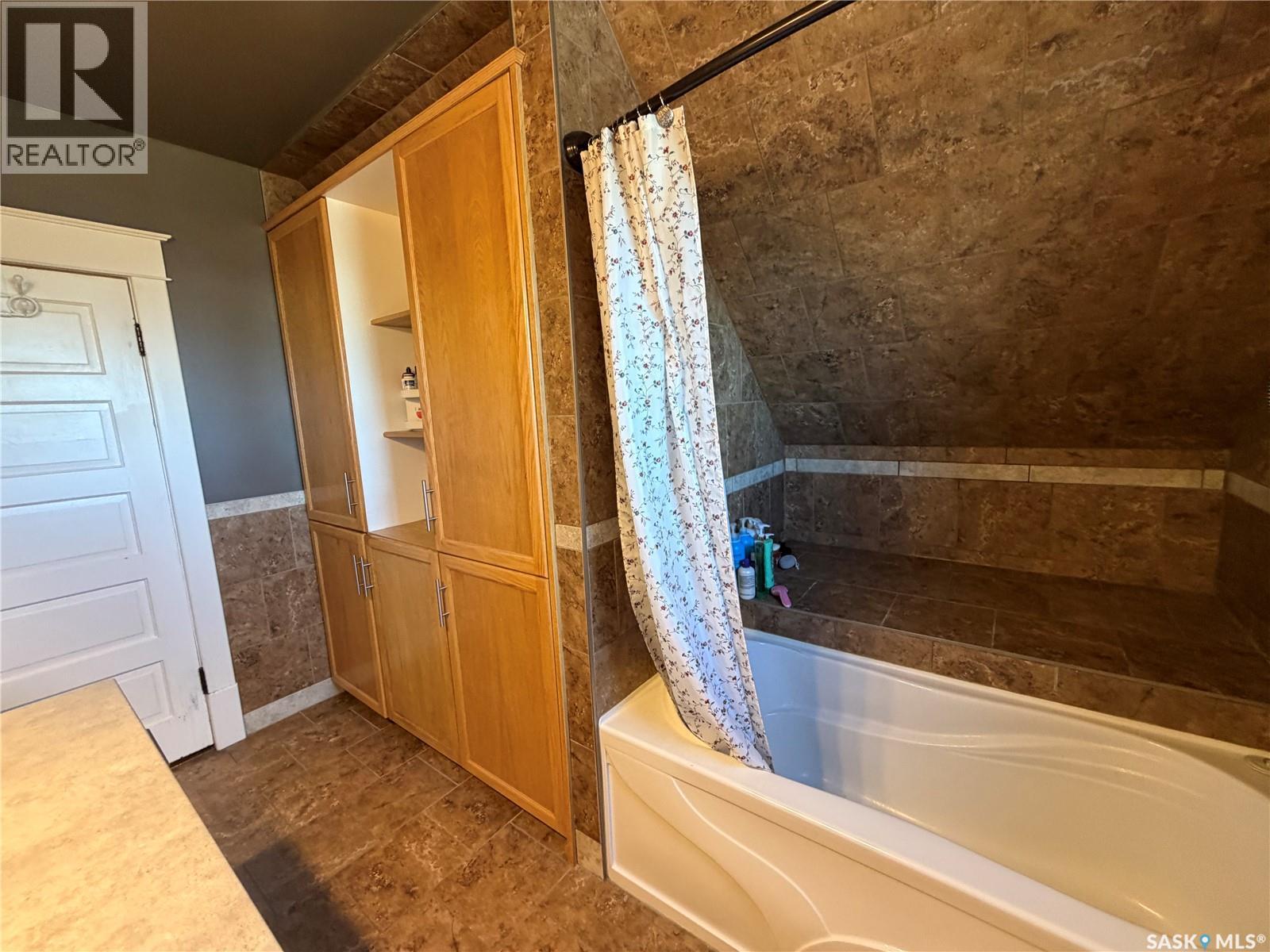 127 10th Avenue W, Melville, Saskatchewan  S0A 2P0 - Photo 30 - SK047409
