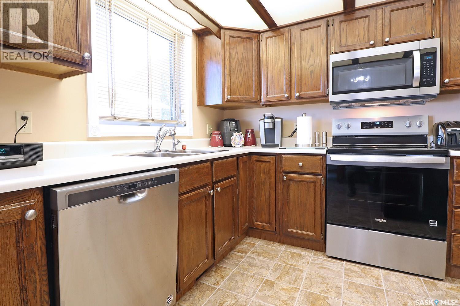 368 Darlington Street E, Yorkton, Saskatchewan  S3N 3V7 - Photo 6 - SK047405