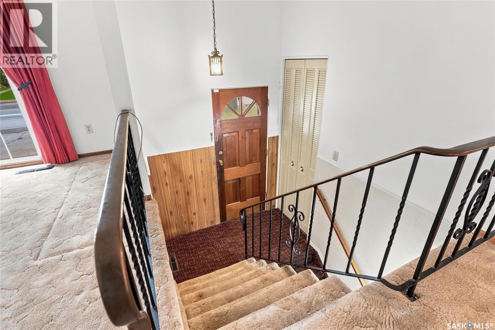 630 Acadia Drive, Saskatoon, Saskatchewan  S7H 3V9 - Photo 6 - SK047255