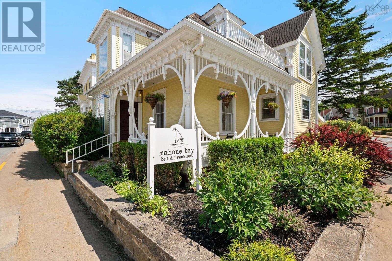 558 Main Street, Mahone Bay, Nova Scotia