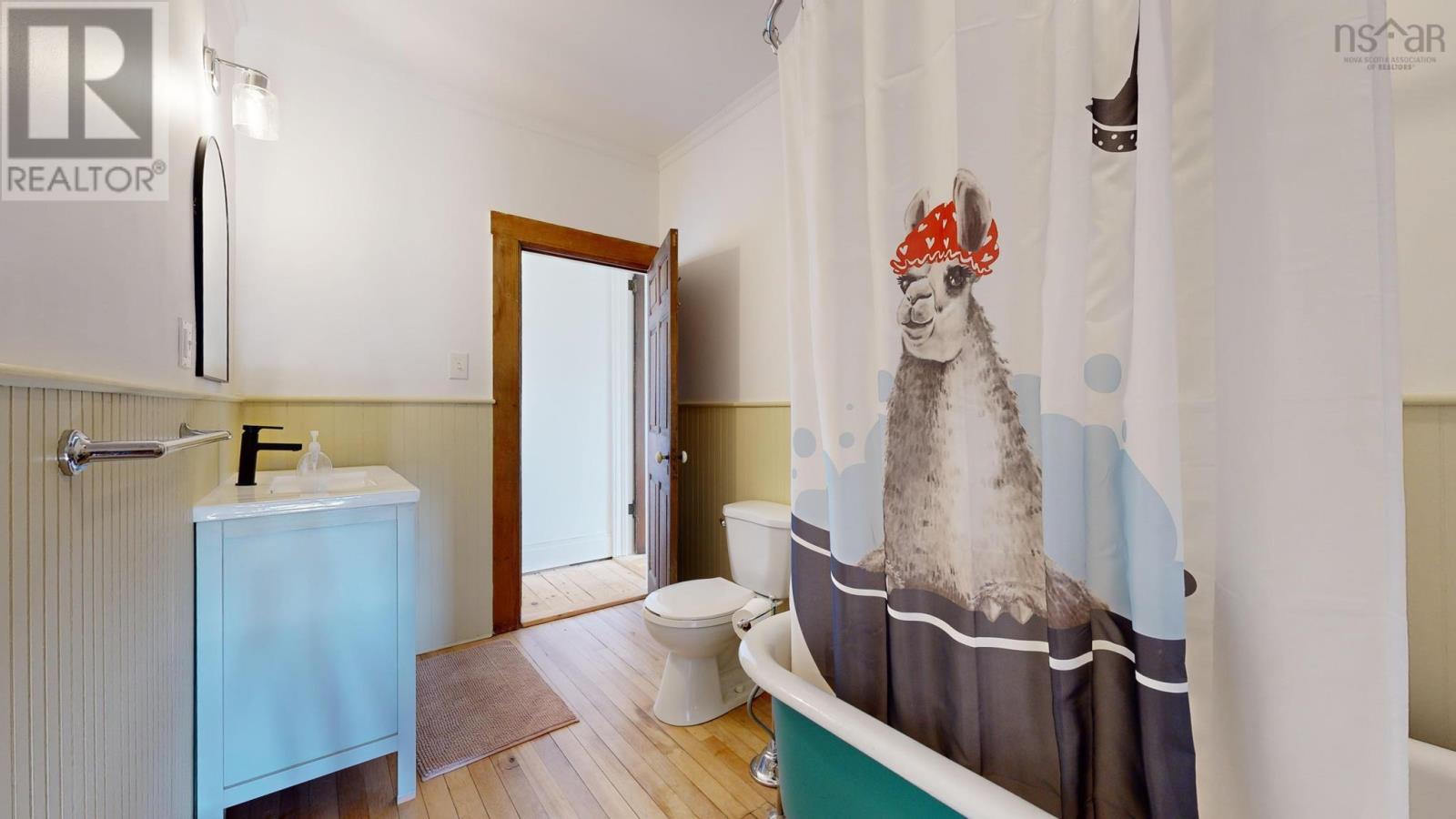 141 Pelham Street, Lunenburg, Nova Scotia  B0J 2C0 - Photo 35 - 202622268