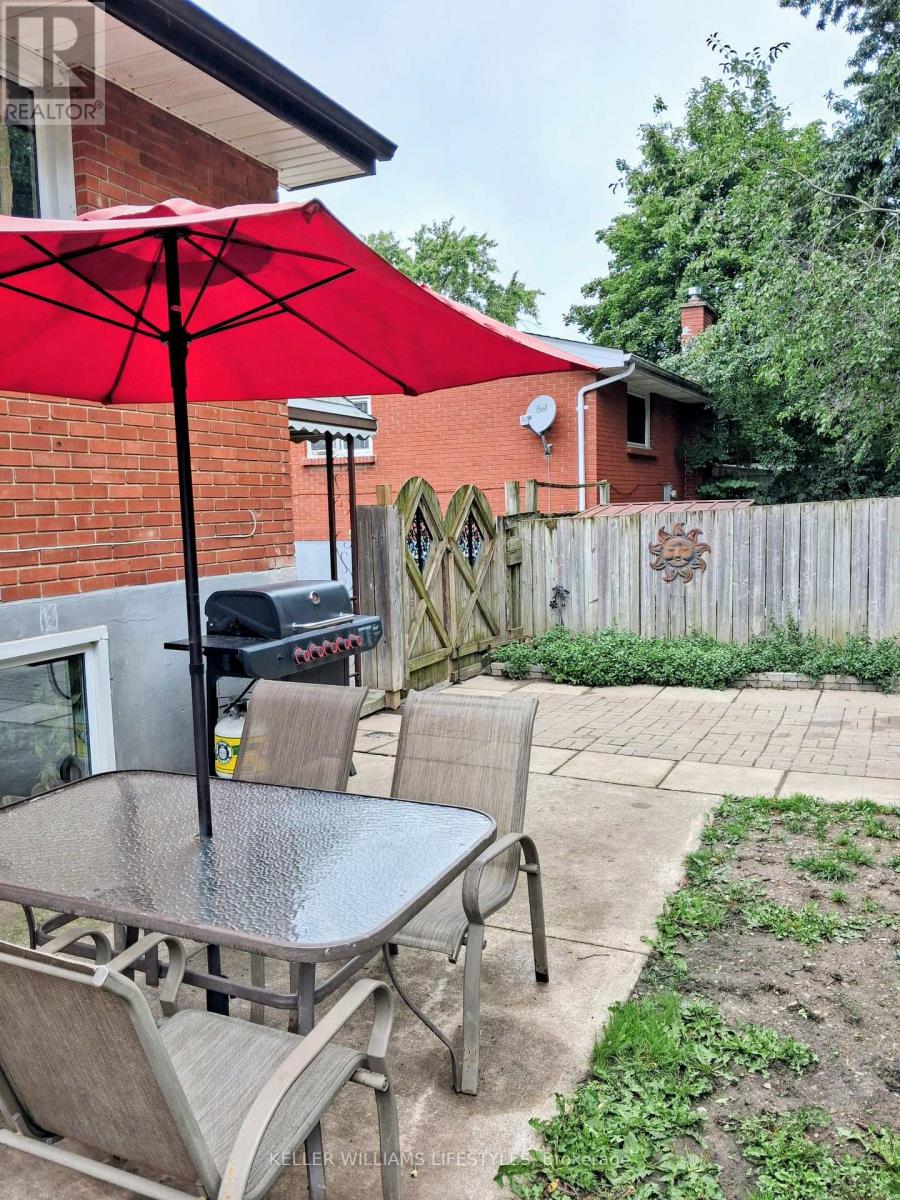 318 Base Line Road W, London South, Ontario  N6J 1W1 - Photo 17 - X13739762