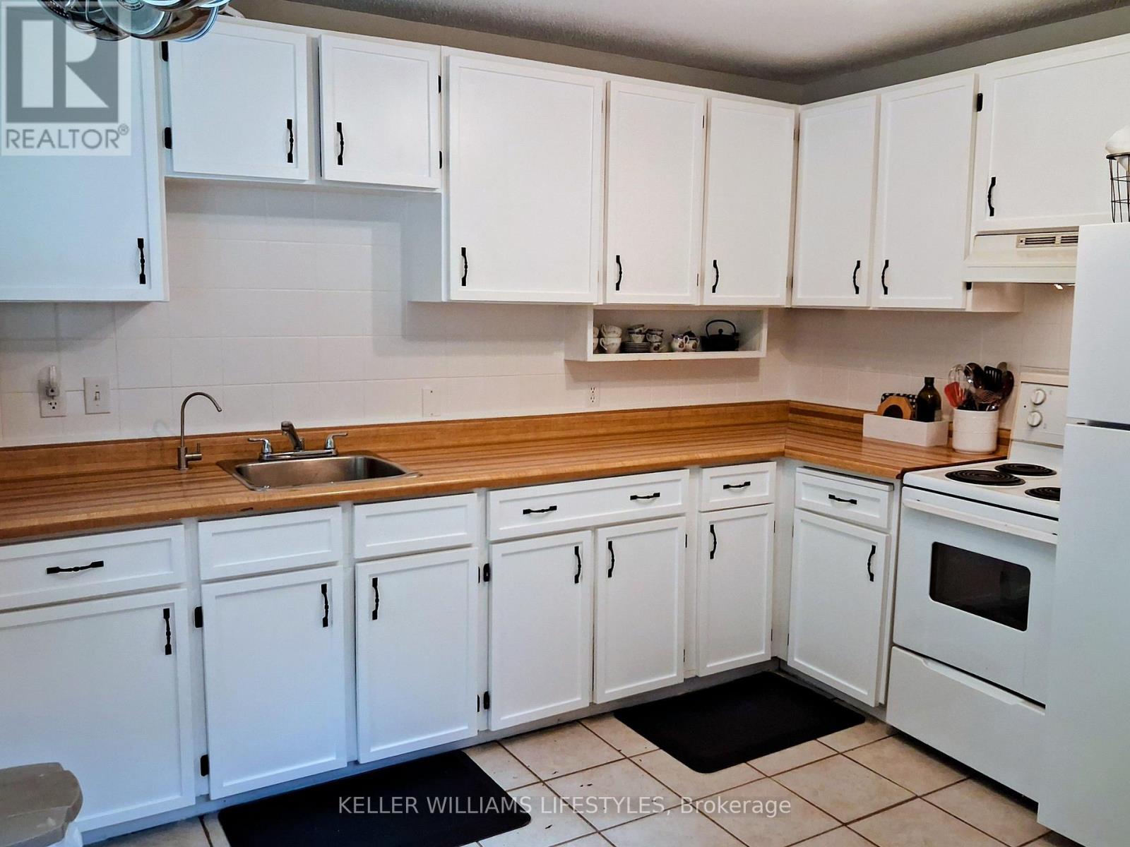 318 Base Line Road W, London South, Ontario  N6J 1W1 - Photo 4 - X13739762