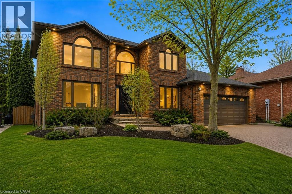 28 DEERVIEW Avenue, Ancaster, Ontario