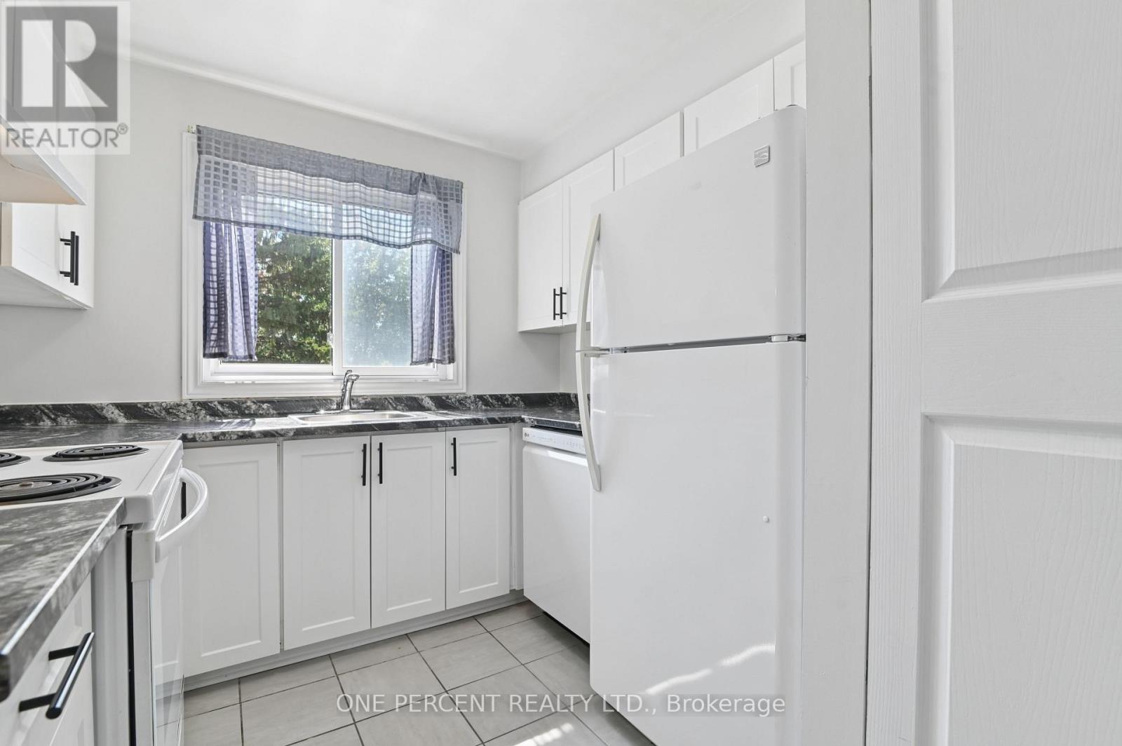 204 - 250 Brittany Drive, Ottawa, Ontario  K1K 4M1 - Photo 12 - X13739766
