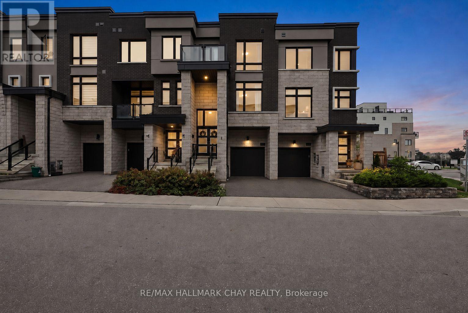 2526 CASTLEGATE CROSSING, Pickering, Ontario