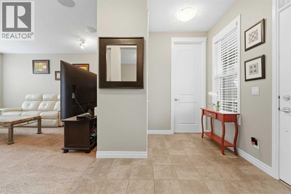 177 Cranarch Place Se, Calgary, Alberta T3M 0W6 - Photo 3 - A2340806