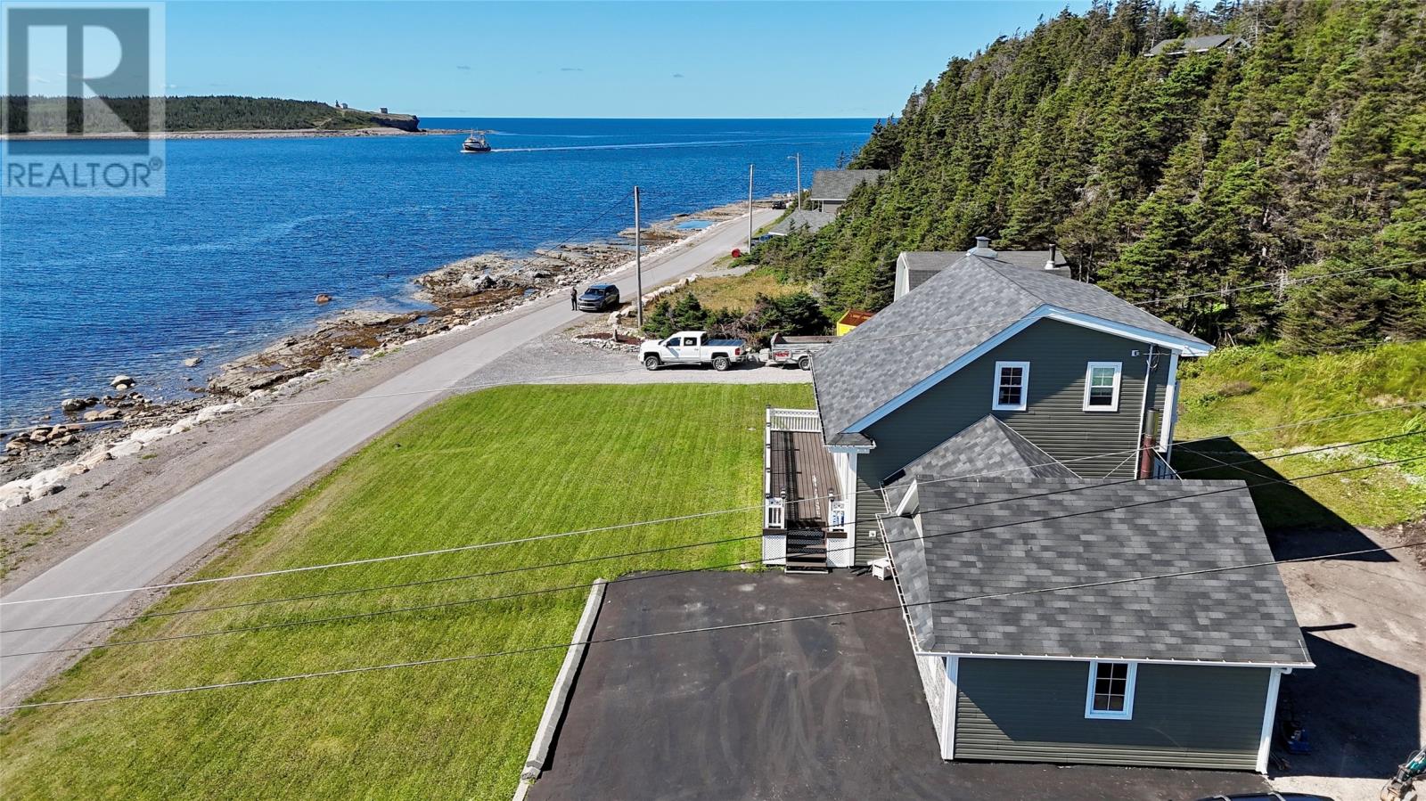 8 Heads Road, Port Saunders — photo 2