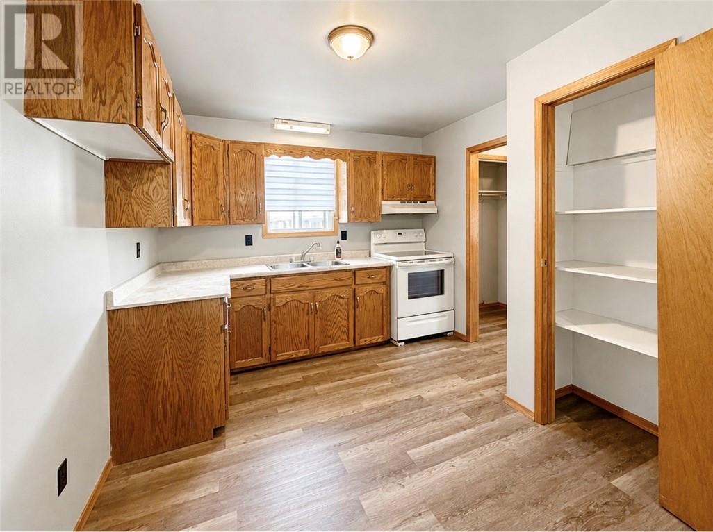 32-38 Hemlock Street, Capreol, Ontario  P0M 1H0 - Photo 12 - 2129919