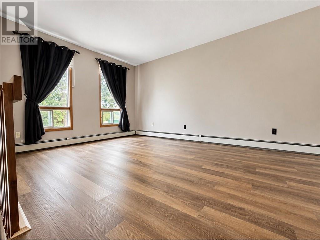 32-38 Hemlock Street, Capreol, Ontario  P0M 1H0 - Photo 8 - 2129919