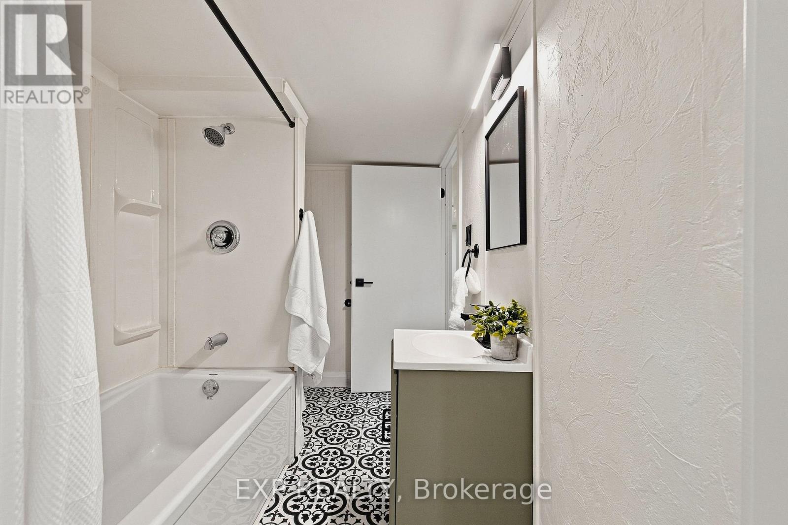 104 Kensington Street, Guelph, Ontario  N1E 3P9 - Photo 27 - X13739638