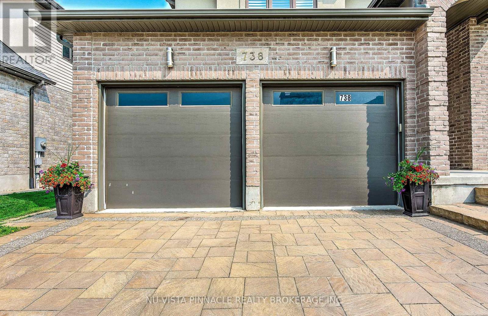 738 Hickoryridge Common, London North, Ontario  N6G 0M9 - Photo 4 - X13739868