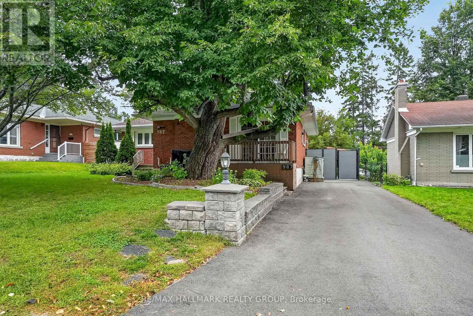 987 Neville Street, Ottawa, Ontario  K2B 5W1 - Photo 2 - X13739854