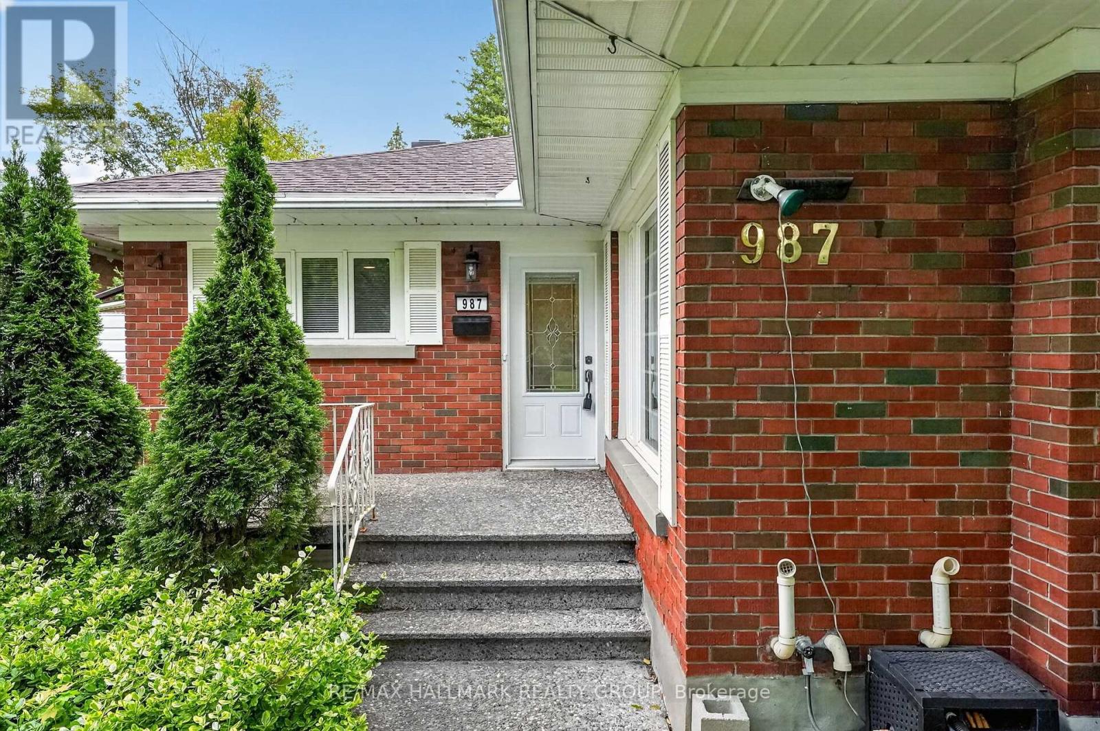 987 Neville Street, Ottawa, Ontario  K2B 5W1 - Photo 4 - X13739854