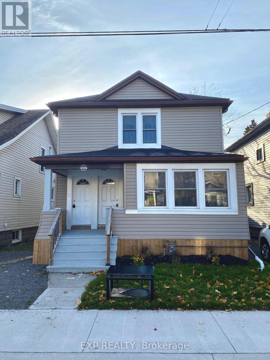 UPPER LEVEL - 104 LOWELL AVENUE, St. Catharines, Ontario