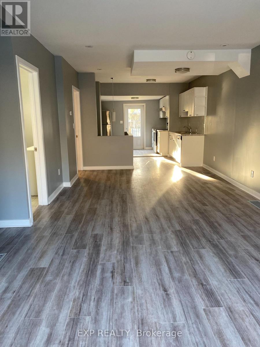 Upper Level - 104 Lowell Avenue, St. Catharines, Ontario  L2R 2E2 - Photo 13 - X13739780