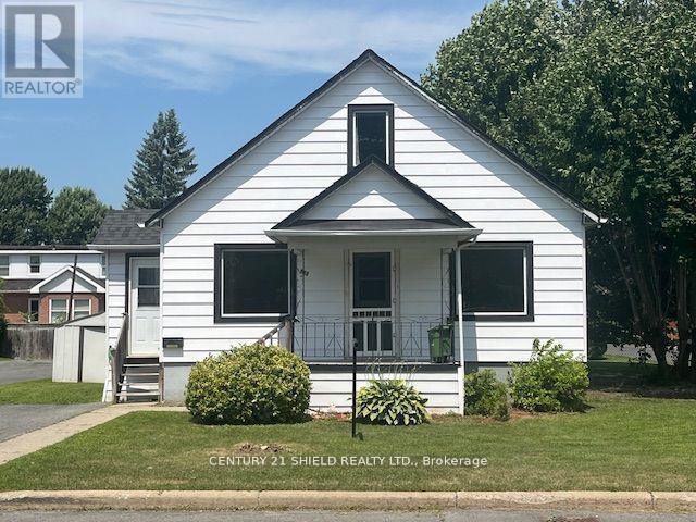 513 FOURTH STREET E, Cornwall, Ontario
