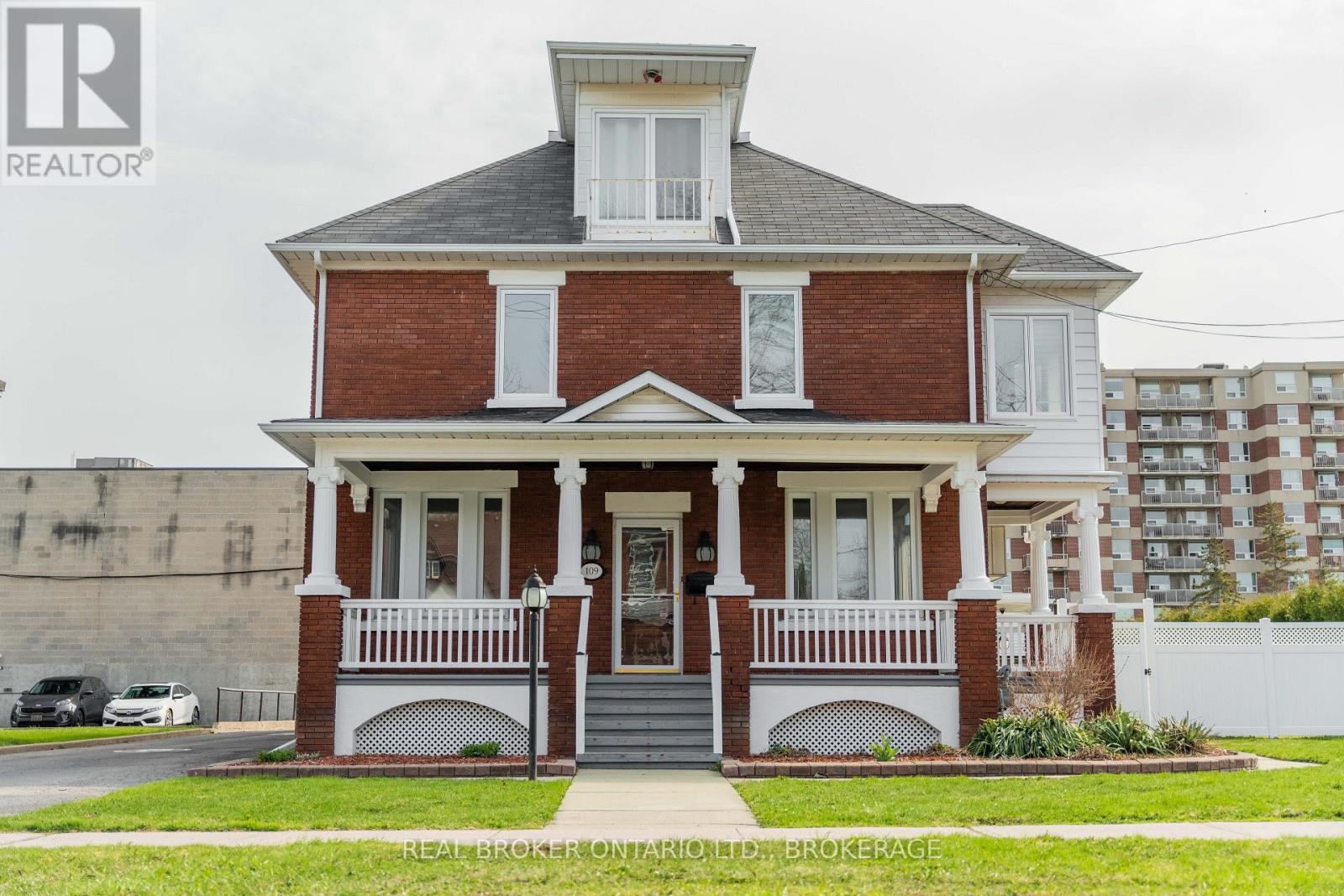 109 YORK STREET, Cornwall, Ontario