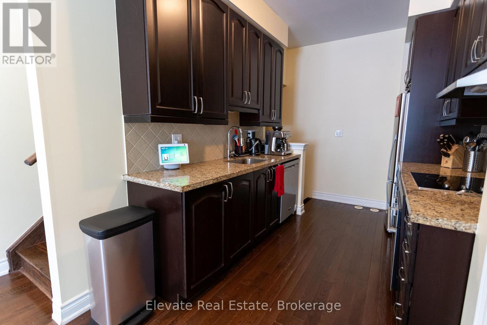 1 - 1 Hargrave Lane, Toronto, Ontario  M4N 0A4 - Photo 10 - C13739882