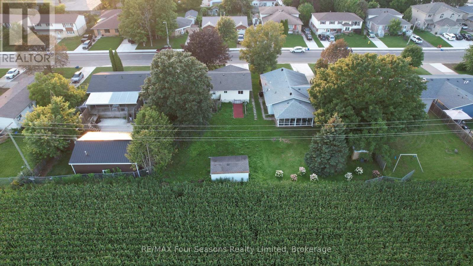 317 Bricker Street, Saugeen Shores, Ontario  N0H 2C1 - Photo 3 - X13739806