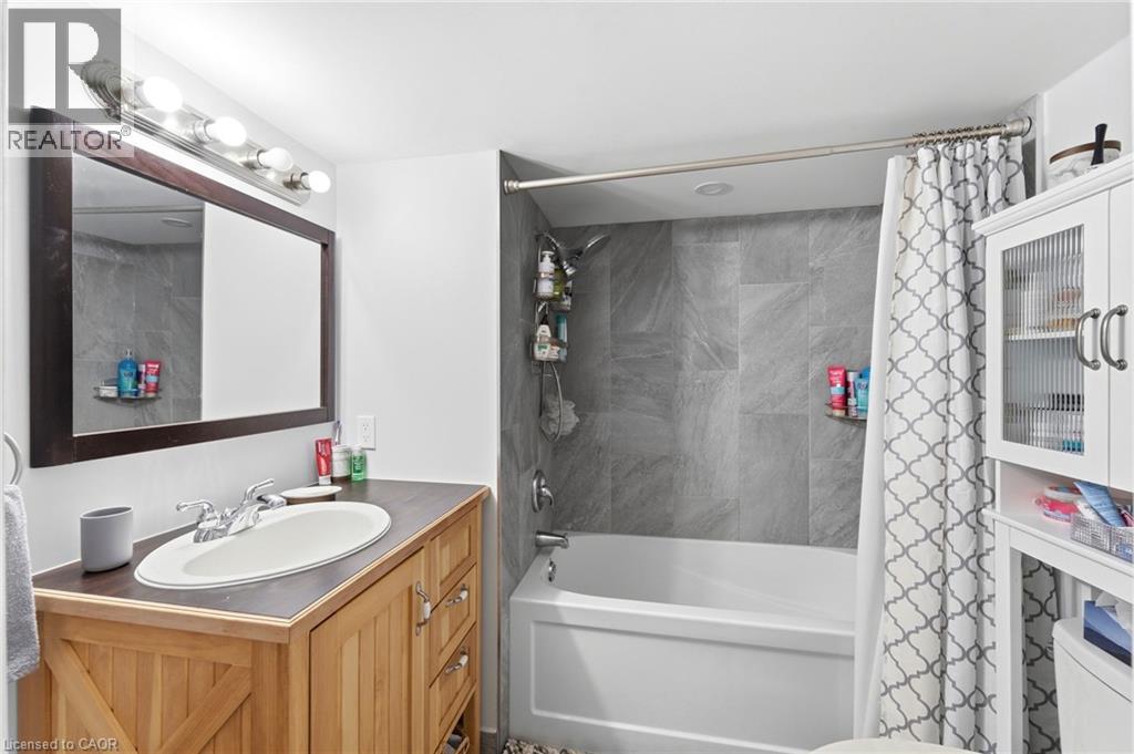 4276 Westbrook Road, Binbrook, Ontario  L0R 1C0 - Photo 20 - 40860194