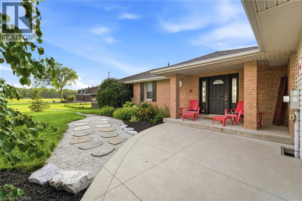 4276 Westbrook Road, Binbrook, Ontario  L0R 1C0 - Photo 4 - 40860194