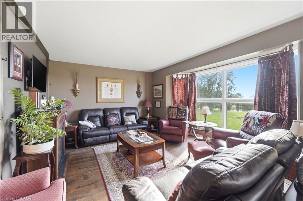 4276 Westbrook Road, Binbrook, Ontario  L0R 1C0 - Photo 8 - 40860194