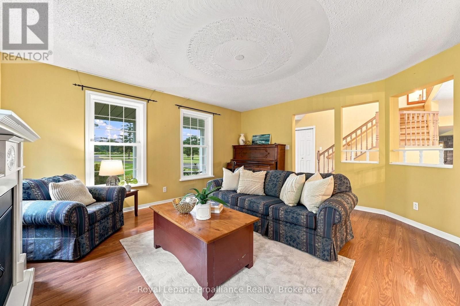 128 Murray Street, Quinte West, Ontario  K8V 5P4 - Photo 11 - X13739844