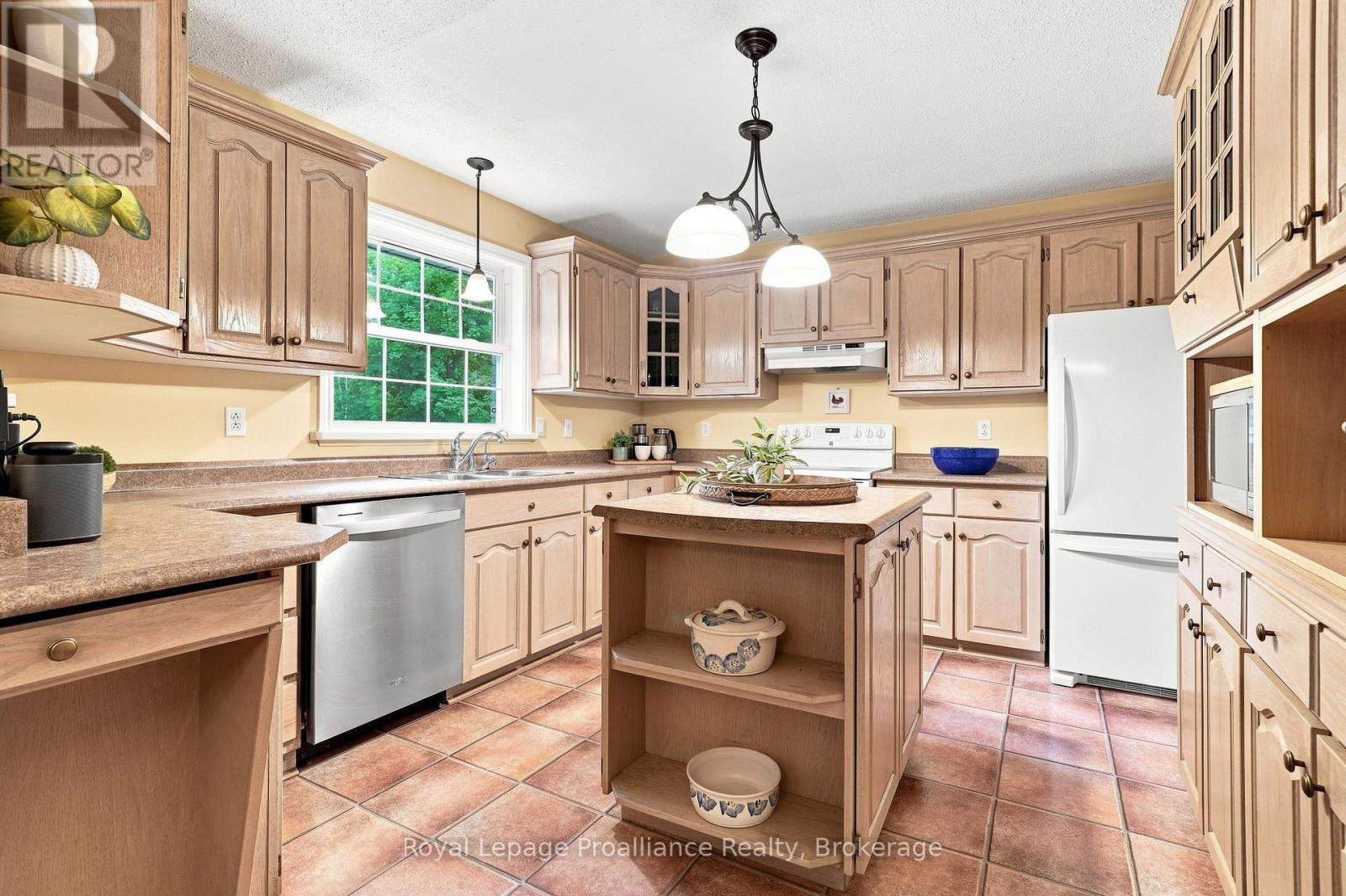 128 Murray Street, Quinte West, Ontario  K8V 5P4 - Photo 15 - X13739844