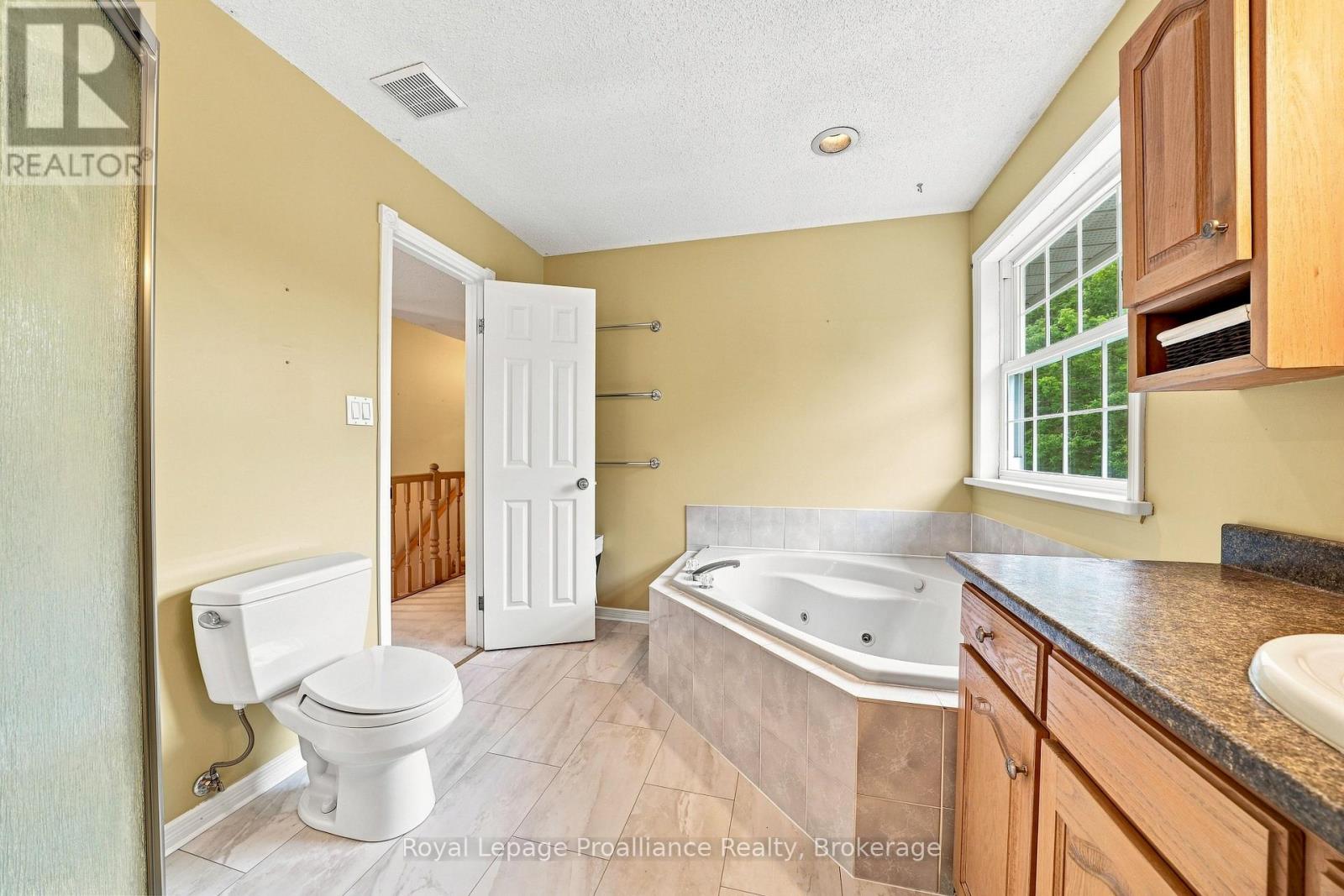 128 Murray Street, Quinte West, Ontario  K8V 5P4 - Photo 36 - X13739844