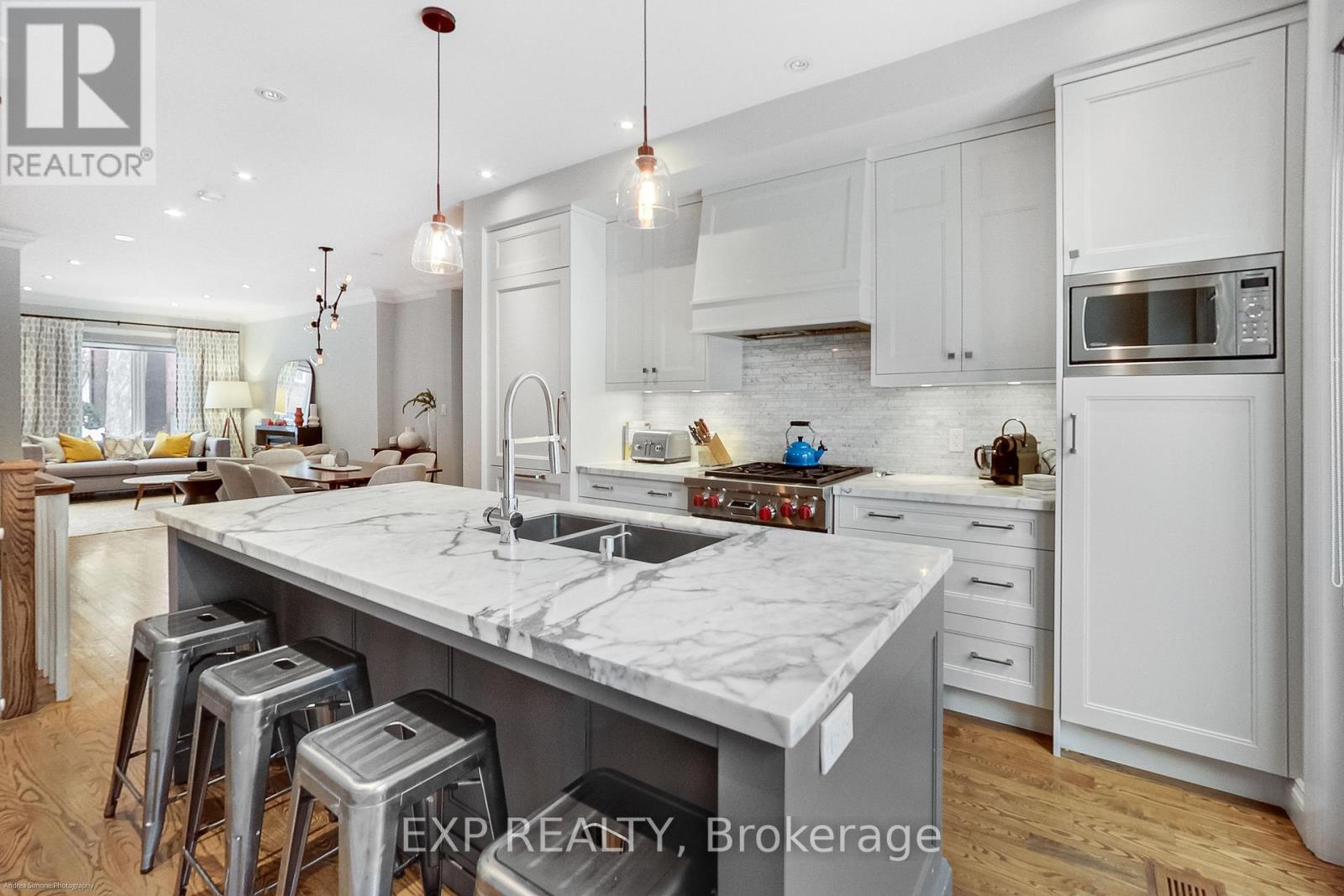 64 West Avenue, Toronto, Ontario  M4M 2L8 - Photo 13 - E13739770