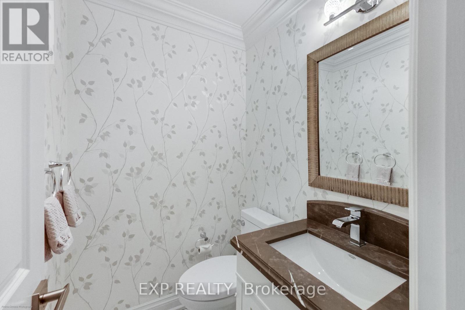 64 West Avenue, Toronto, Ontario  M4M 2L8 - Photo 15 - E13739770