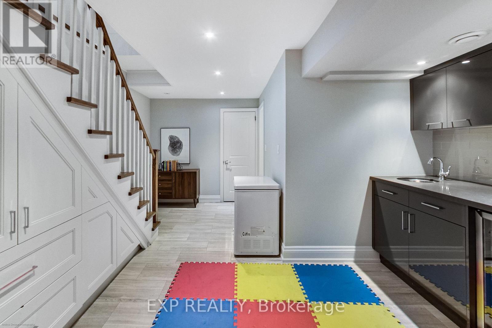 64 West Avenue, Toronto, Ontario  M4M 2L8 - Photo 29 - E13739770