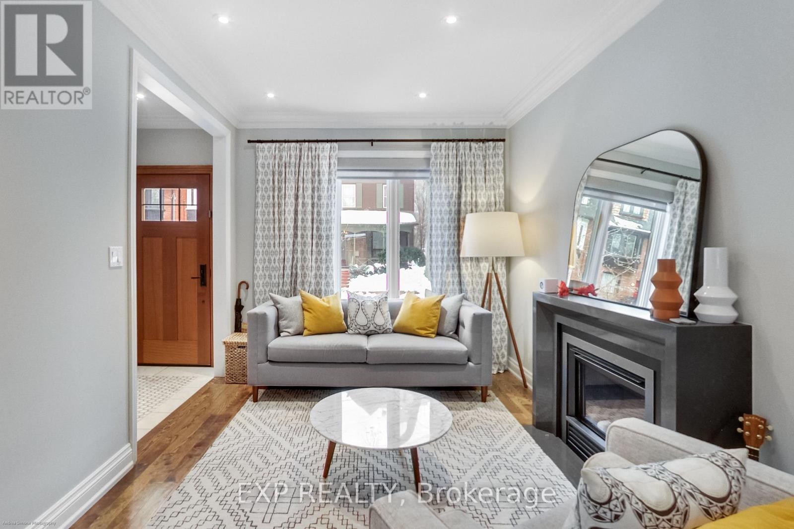 64 West Avenue, Toronto, Ontario  M4M 2L8 - Photo 3 - E13739770