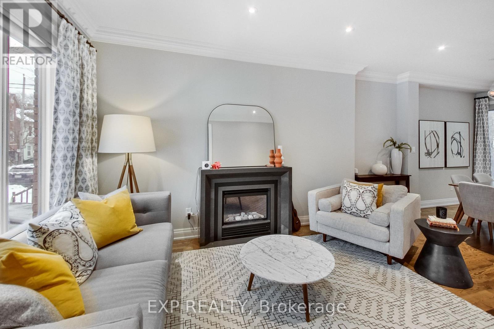 64 West Avenue, Toronto, Ontario  M4M 2L8 - Photo 4 - E13739770