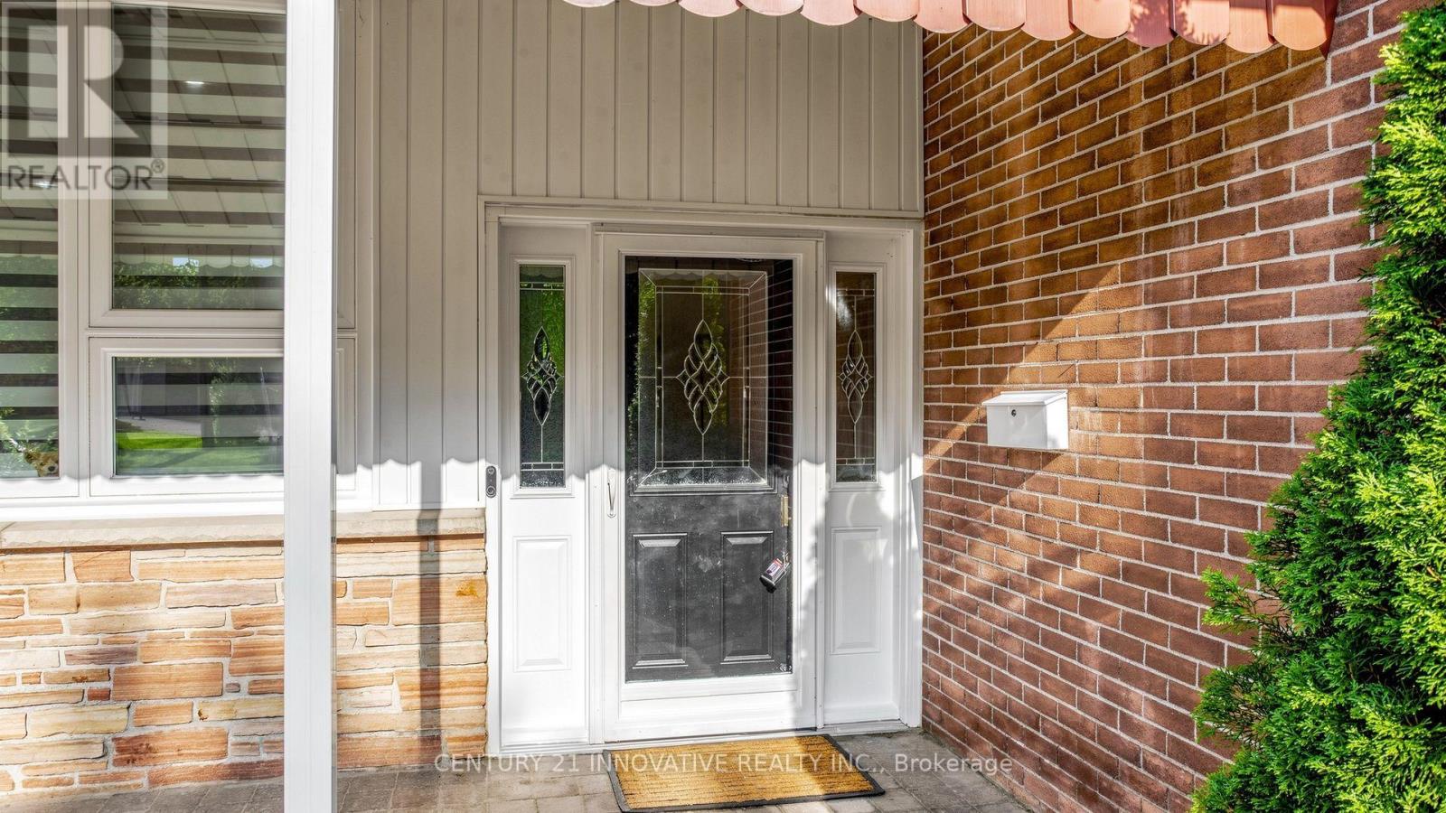 161 Heather Court, Oshawa, Ontario L1G 6M2 - Photo 4 - E13739800