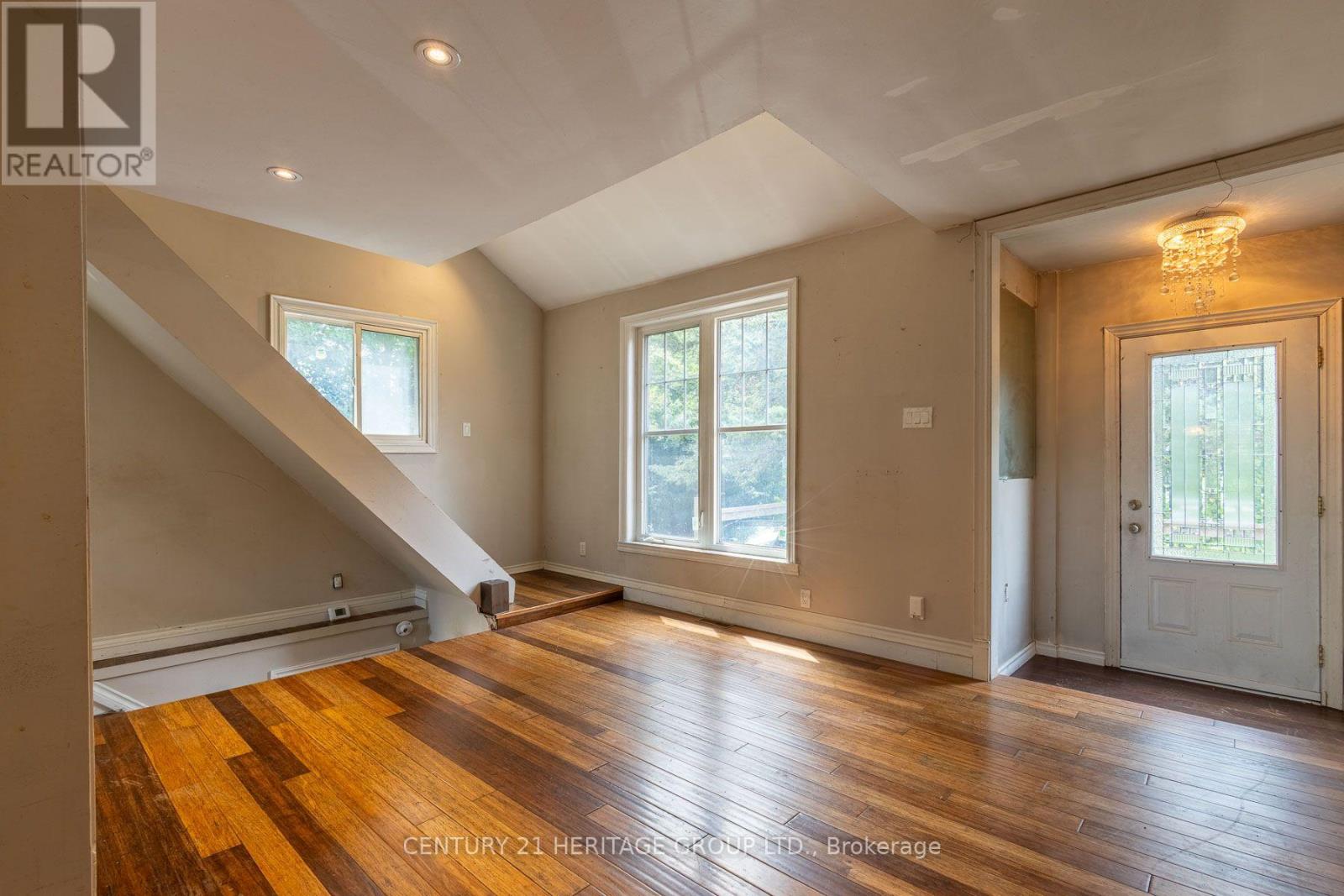 97 Zaph Avenue, Toronto, Ontario  M1C 1M9 - Photo 6 - E13739846