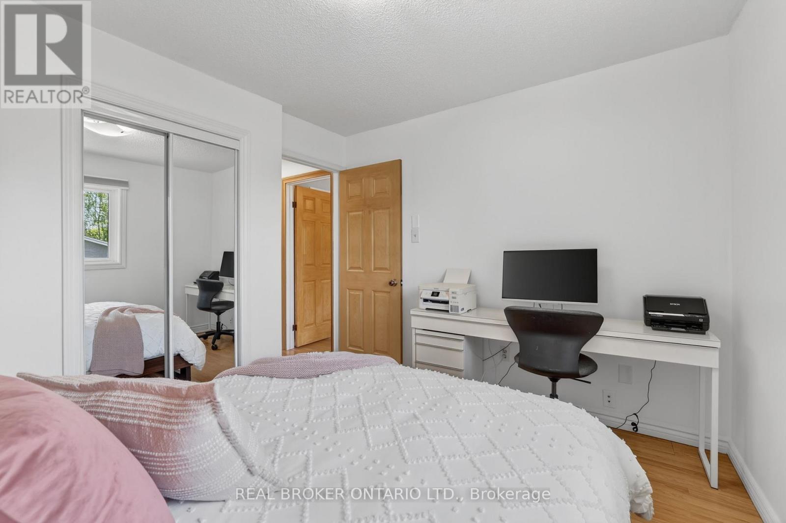 128 Olive Street, East Gwillimbury, Ontario  L9N 1M2 - Photo 15 - N13739874