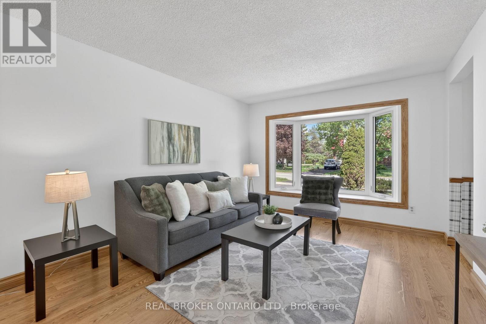 128 Olive Street, East Gwillimbury, Ontario  L9N 1M2 - Photo 2 - N13739874