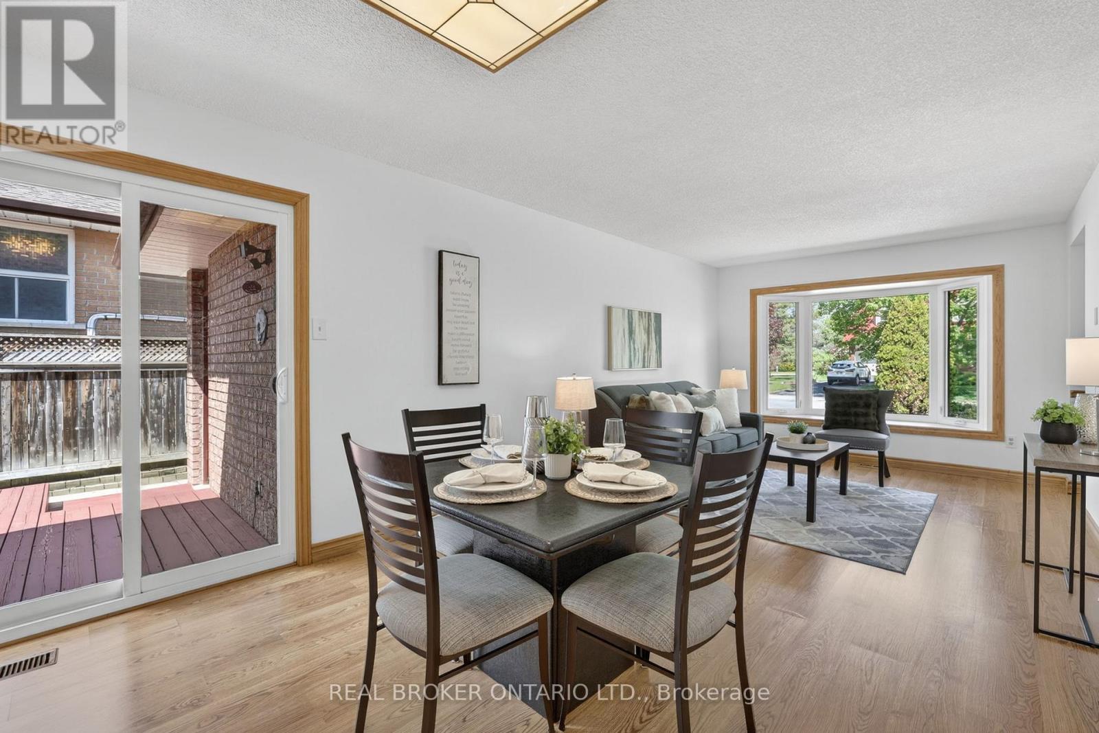 128 Olive Street, East Gwillimbury, Ontario  L9N 1M2 - Photo 5 - N13739874