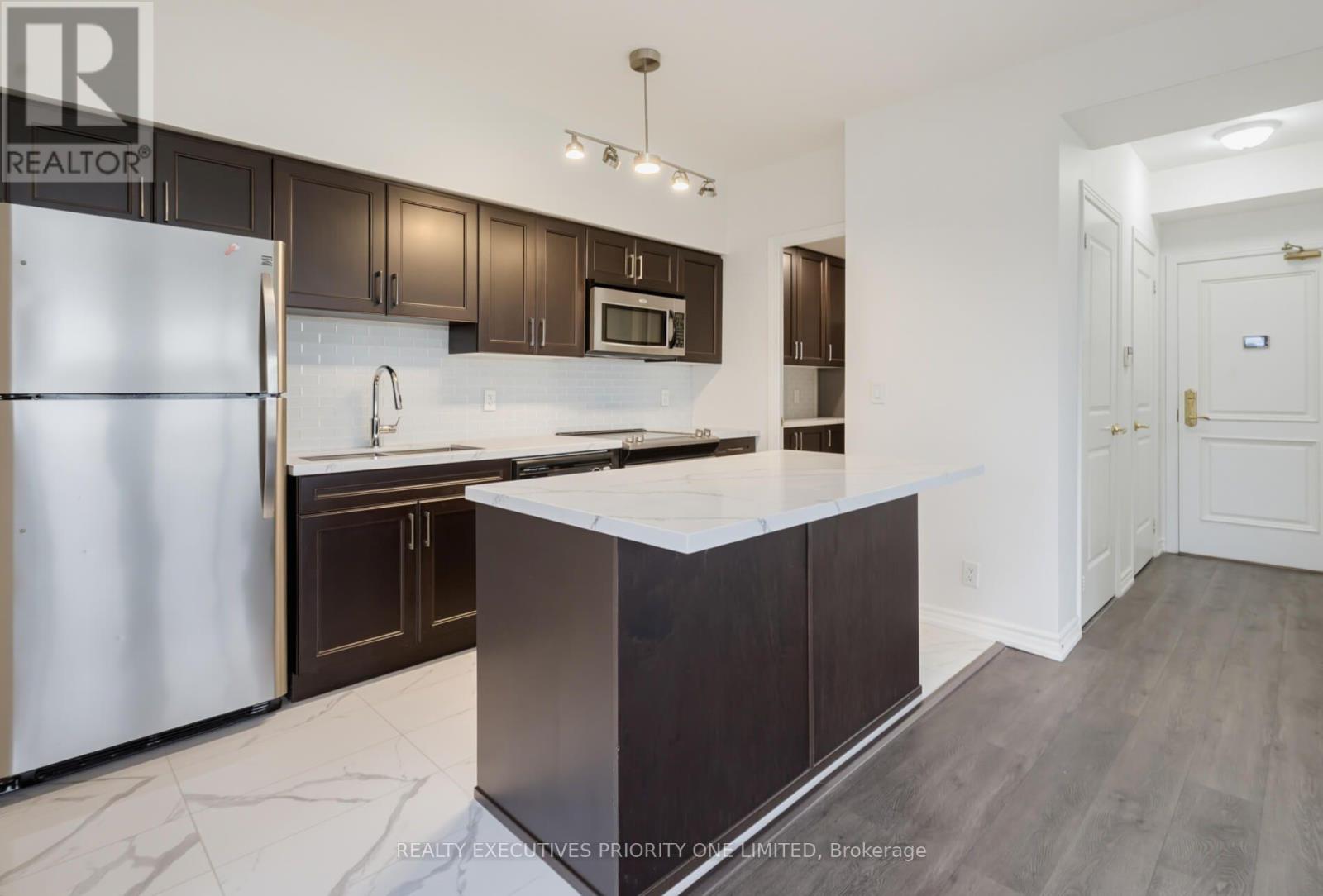 605 - 9225 Jane Street, Vaughan, Ontario  L6A 0J7 - Photo 11 - N13739904