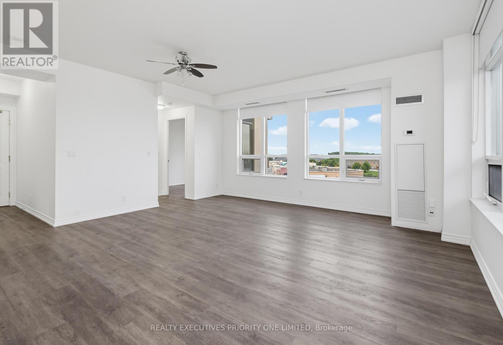 605 - 9225 Jane Street, Vaughan, Ontario  L6A 0J7 - Photo 6 - N13739904