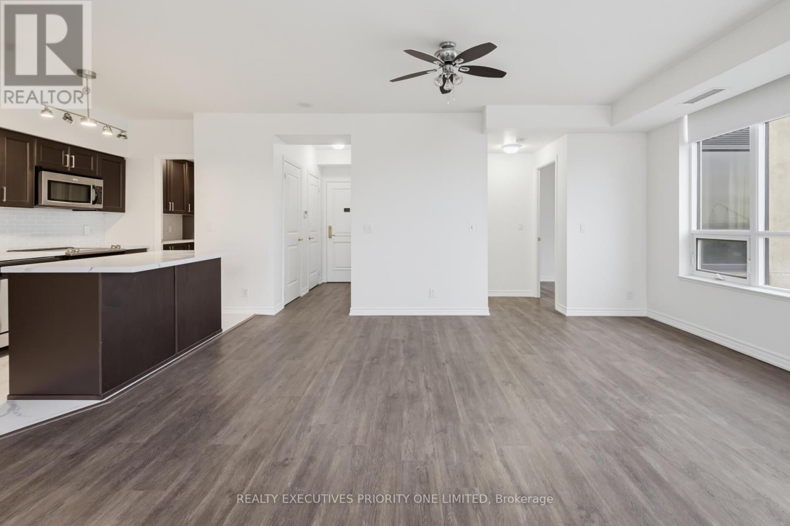 605 - 9225 Jane Street, Vaughan, Ontario  L6A 0J7 - Photo 7 - N13739904